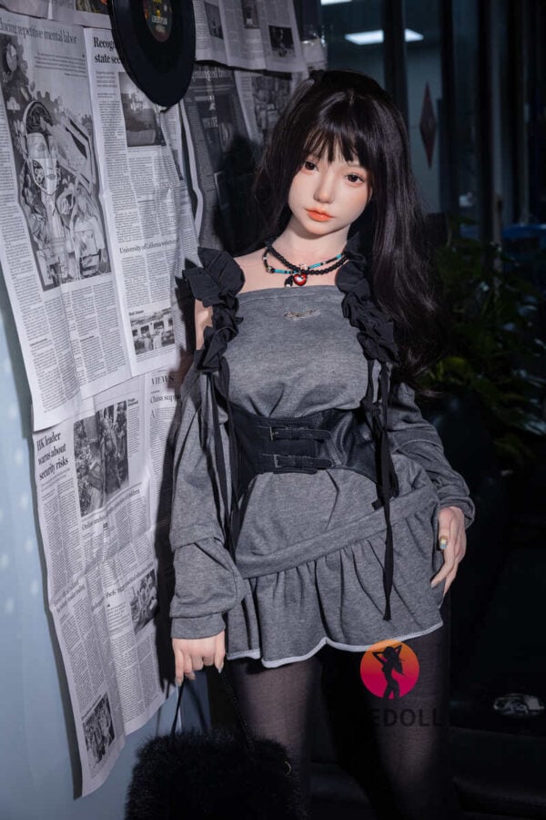 168cm5ft6-D-cup-Silicone-Head-Sex-Doll-–-Zhiyuan-17-1