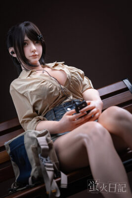 164cm5ft5-G-cup-Silicone-Sex-Doll-–-Lian-8-1