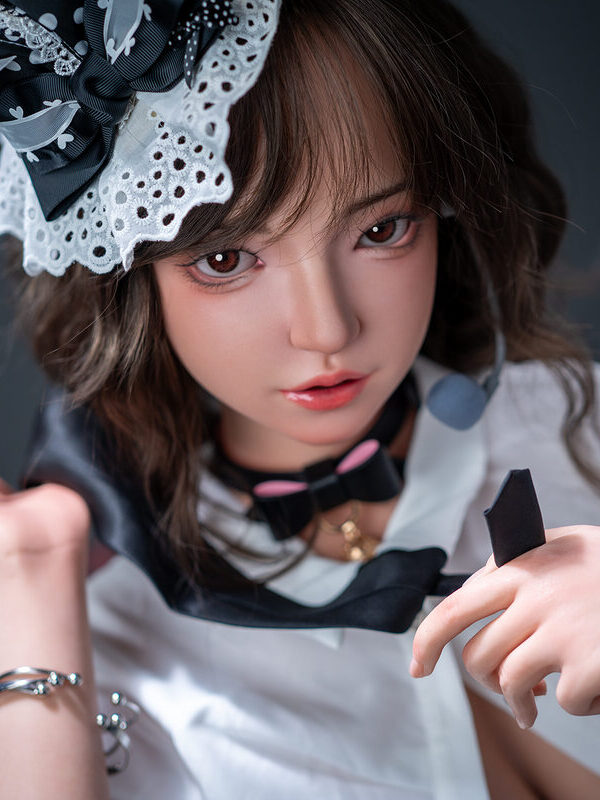 166cm5ft5-H-cup-Silicone-Sex-Doll-–-Katie-10-1