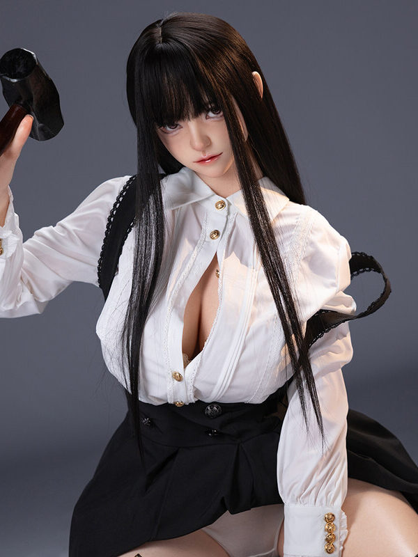 164cm5ft5-G-cup-Silicone-Sex-Doll-–-Nanako-13-1