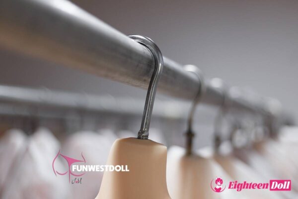 FunWest Doll-Accessories-hanging-hook-05