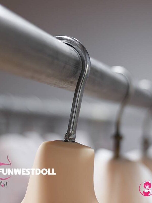FunWest Doll-Accessories-hanging-hook-05