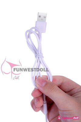FunWest Doll-Accessories-usb-heating-rob-05